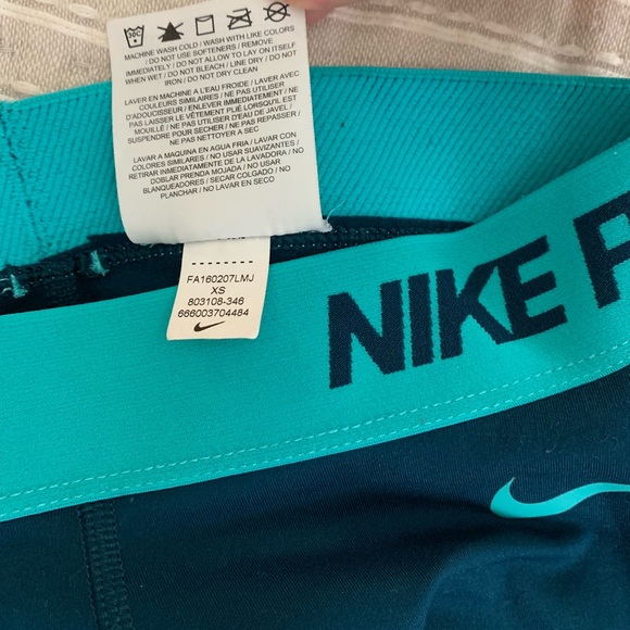 Nike XS leggings - Picture 3 of 5